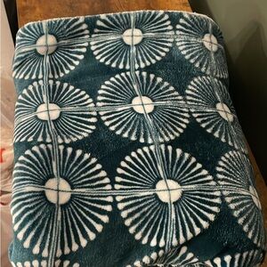 Teal and White Patterned Blanket